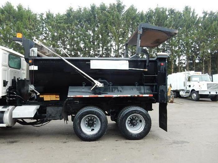 Used 14' Kybato AR-500 Quick Change Box with Kybato Quick Change 5th Wheel Plate & Aluminum headache rack