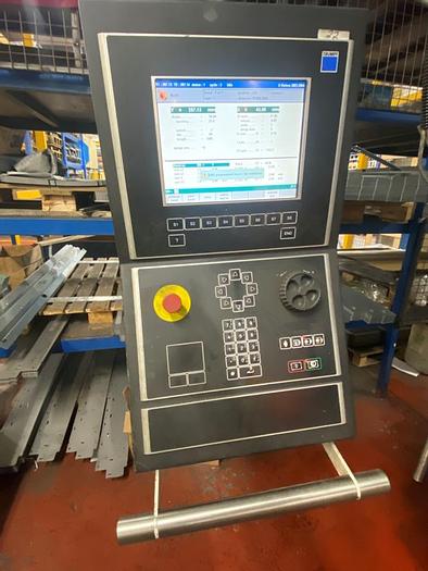 Used 2003 Trumpf TrumaBend V230 CNC Pressbrake