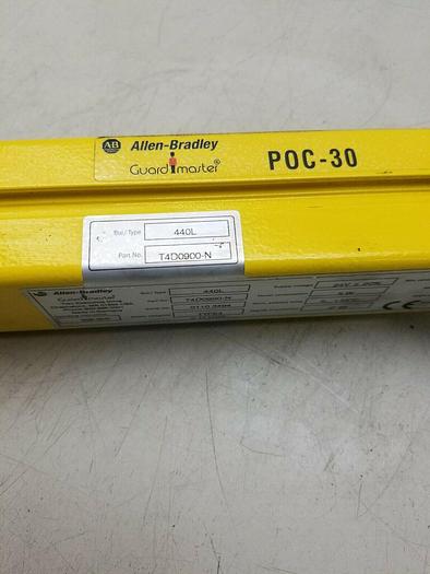 Used Allen Bradley GuardMaster 440L-T4D0900-N Safety Light Curtain 900 mm 440LT4D0900