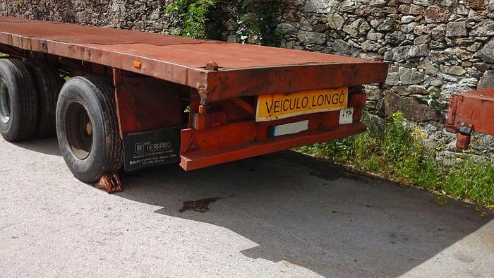 Usado 1985 Two axle trailer with twist locks for containers