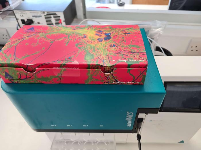 Used Miltenyi Biotec AutoMACS 003