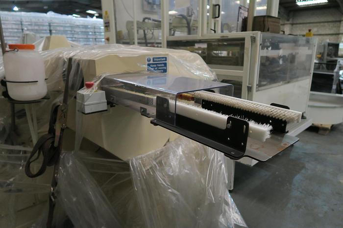 Used SIG CL CHOCOLATE BAR WRAPPER