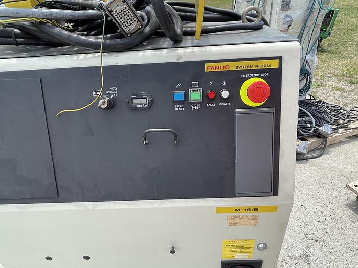Used FANUC M16iB/20 6 AXIS ROBOT 20 kg X 1667 mm WITH FANUC R30IA CONTROLLER