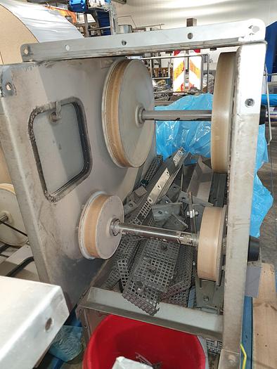 Gebraucht Becherwerk, mit 2 m. langem, unteren Horizontalteil und 1 m. langem oberen Horizontalteil.