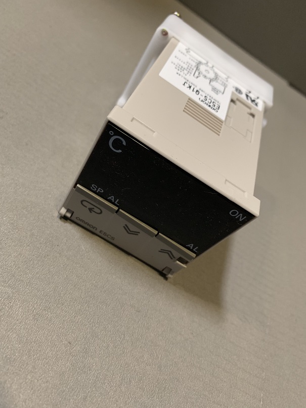 Used Omron Temperature Controller E5CS-Q1KJ