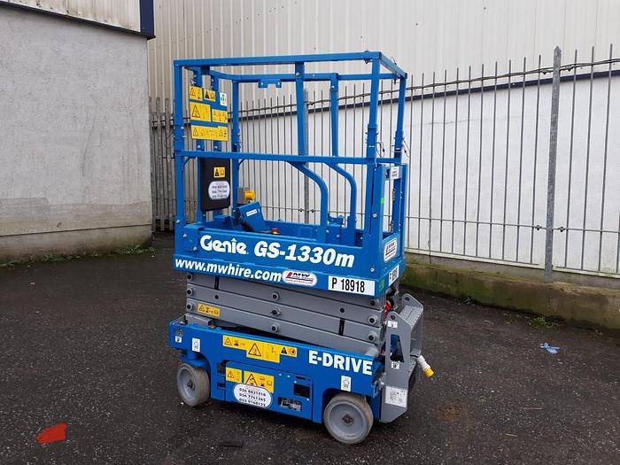 Used Genie GS1330 Scissor lift