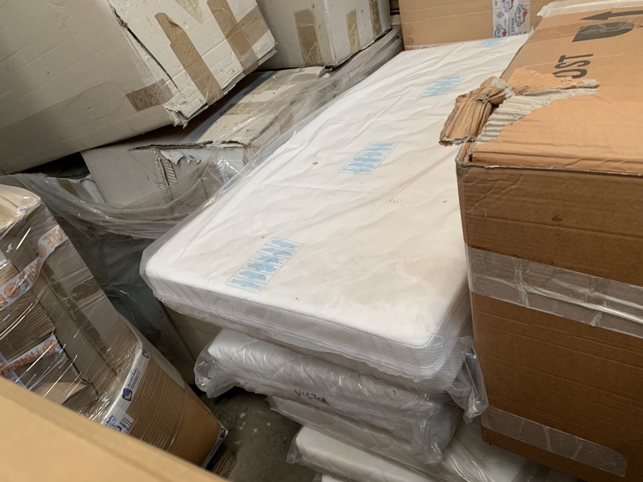 Usato Magazzino completo di una fabbrica di produzione lettini di alta qualità