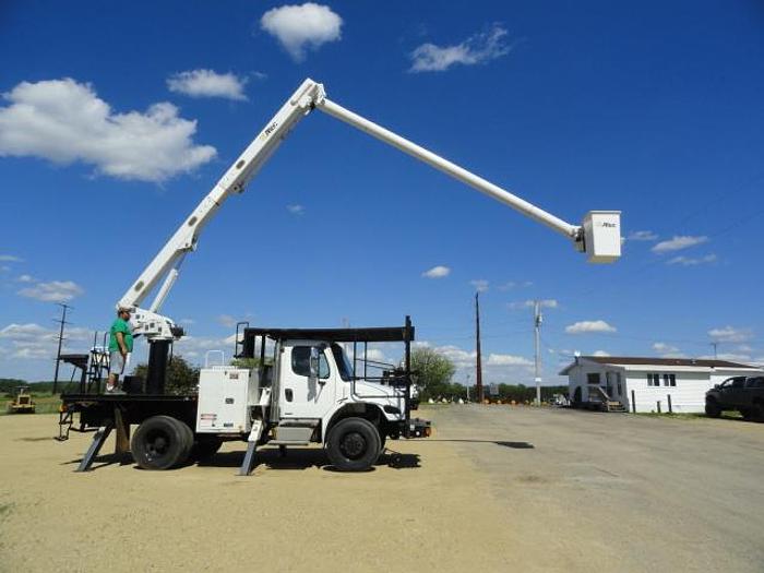 Used 2012 FREIGHTLINER BUSINESS CLASS M2 106