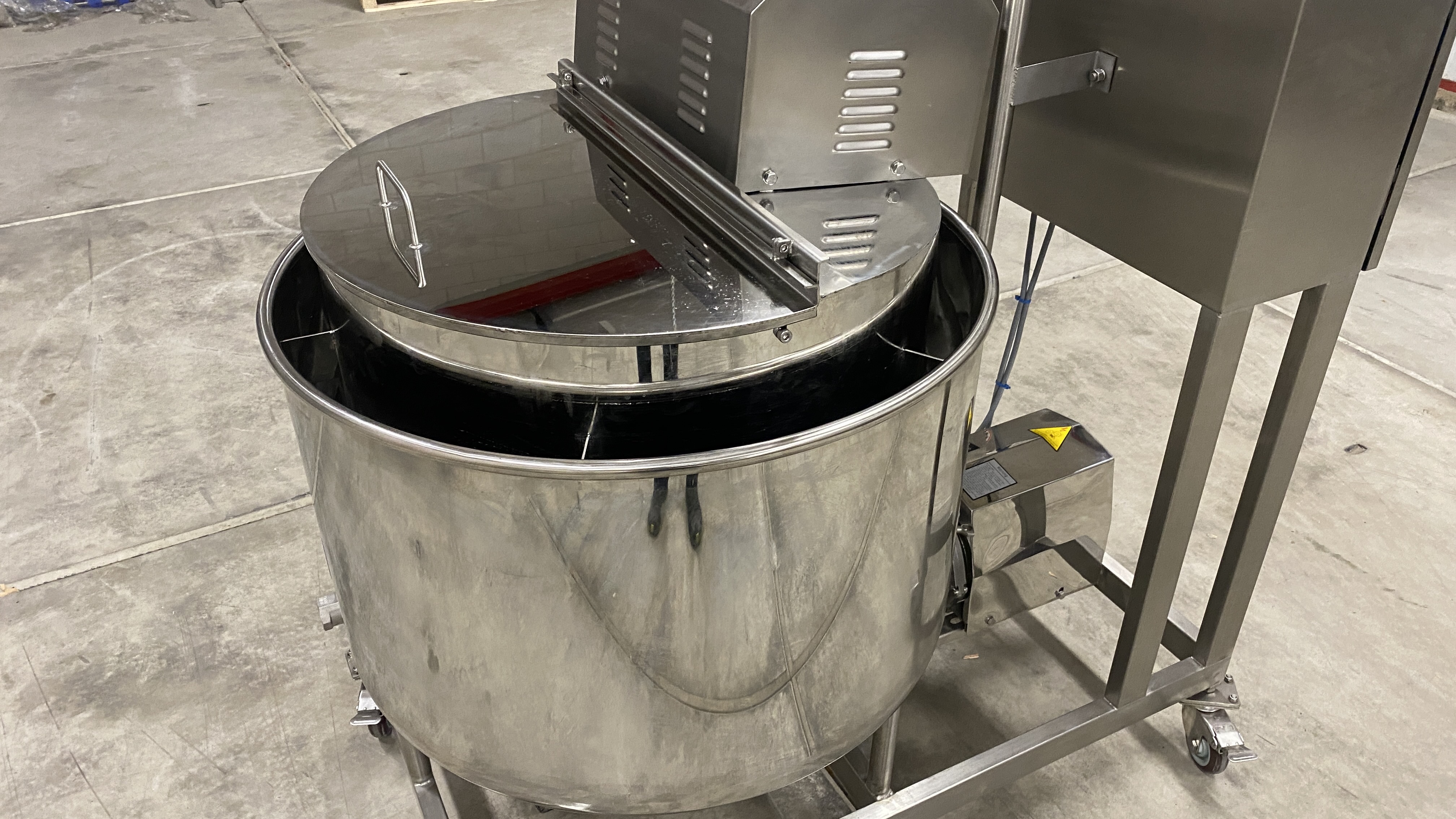 2021 Hiwell 100 liter batter mixer