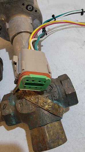 Used Schneider Barber-Colman 120V 2-Position Hydraulic Valve Actuator (108)