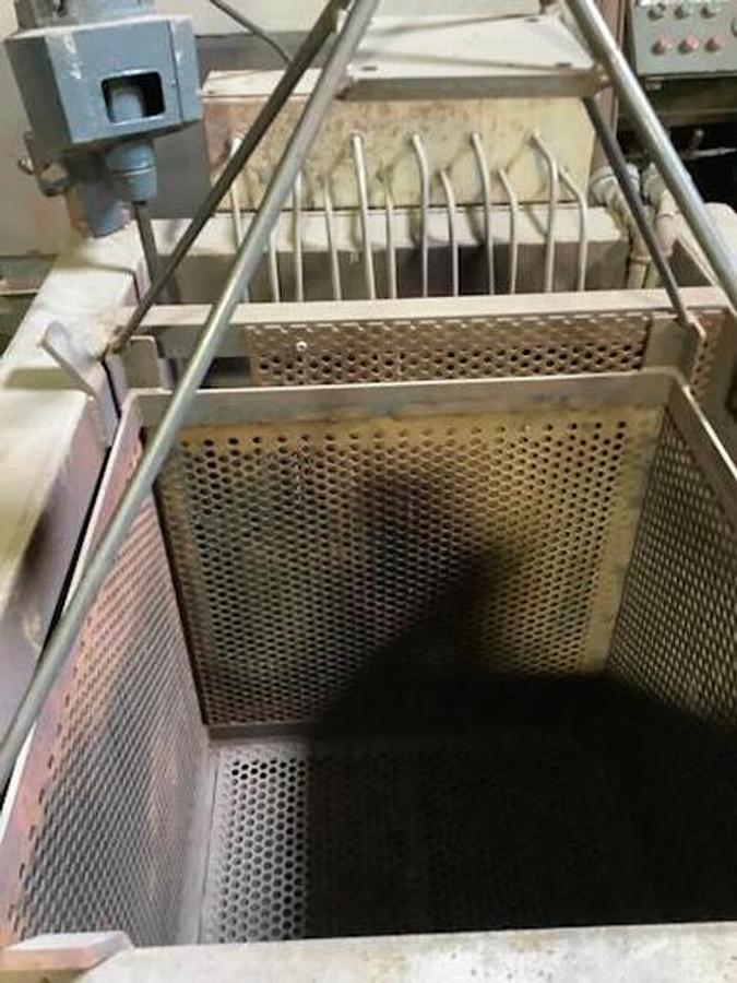 Used 31"w X 33"h X 31"l Salt Stripping Furnace - Park Thermal (never used)