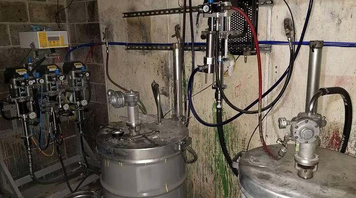 Used Wagner Twin Control Plural Component System