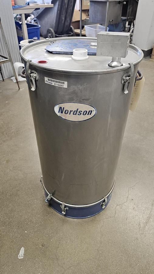 Used NORDSON 80lb Hopper