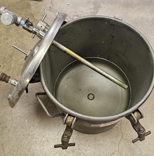 Used 5 Gal. Stainless Steel Pressure Pot