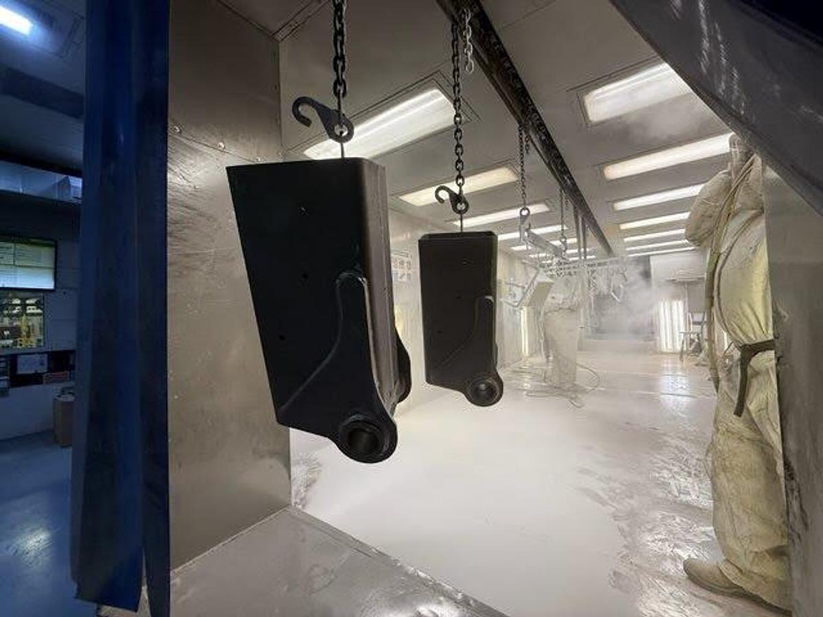 Used Large Inline Powder Booth w/ 5'w X 5'h Part Window