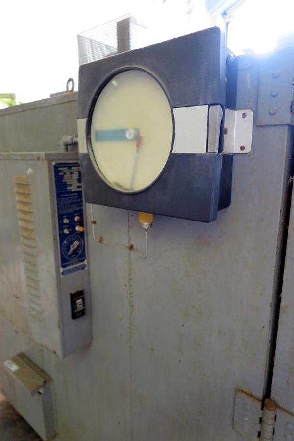 Used 4x4x4 Batch Oven - 650 degrees - Electric - Steelman