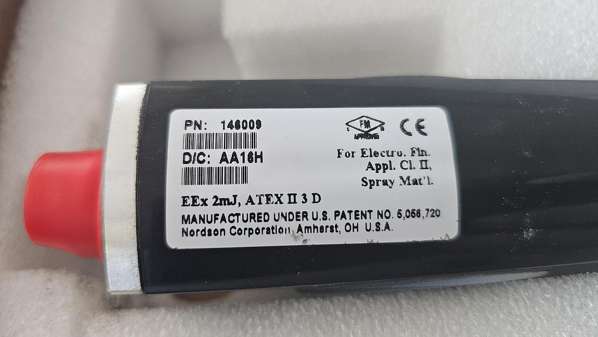 Used NORDSON Versa Spray II automatic gun - NEW IN BOX