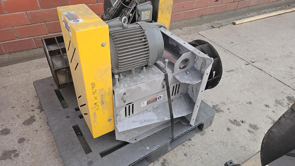 Used 2) Cincinnati Plug Fans - Air Seal