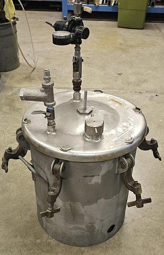 Used 5 Gal. Stainless Steel Pressure Pot