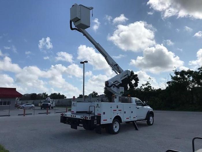 Used Versalift VST36I-MH 41ft Bucket Boom on a 2016 Ford F550 4x4 Reg Cab Truck - C605105