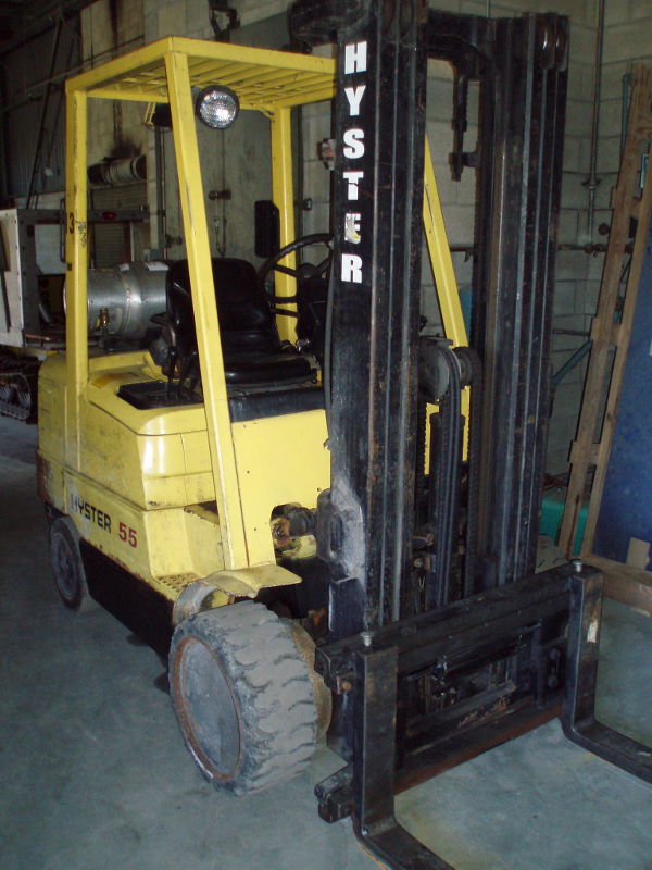 Used 5,500 lb. HYSTER Model S55XM Forklift; S/N D187V12985W; MFG 1999