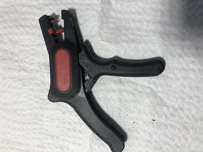 Used S & G Tool-Aid 19100 Self-Adjusting Wire Stripper(C2)