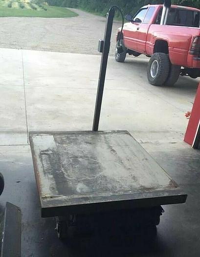 Used Southworth Electric Lift Table 2000lb Cap 48x42 On Caster Wheels 208/230/460 3ph