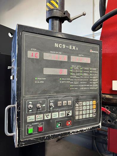 Used 1992 110 Ton Amada RG-100 CNC Press Brake