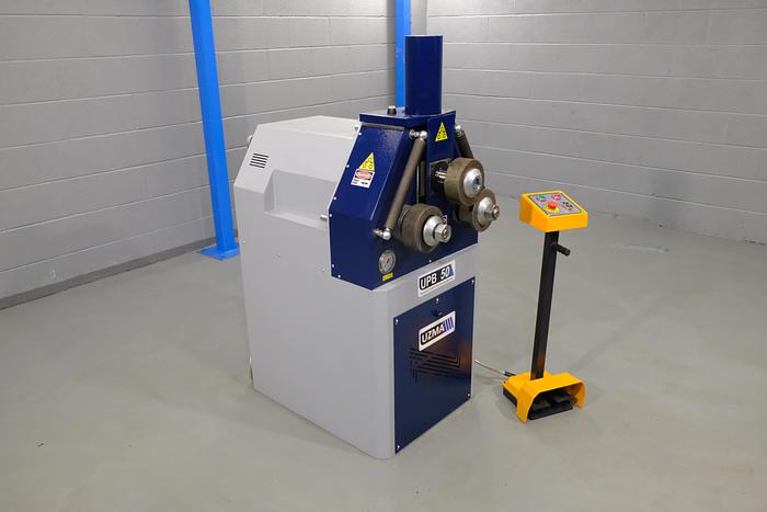 UZMA HPK 50 section roller hydraulic operation