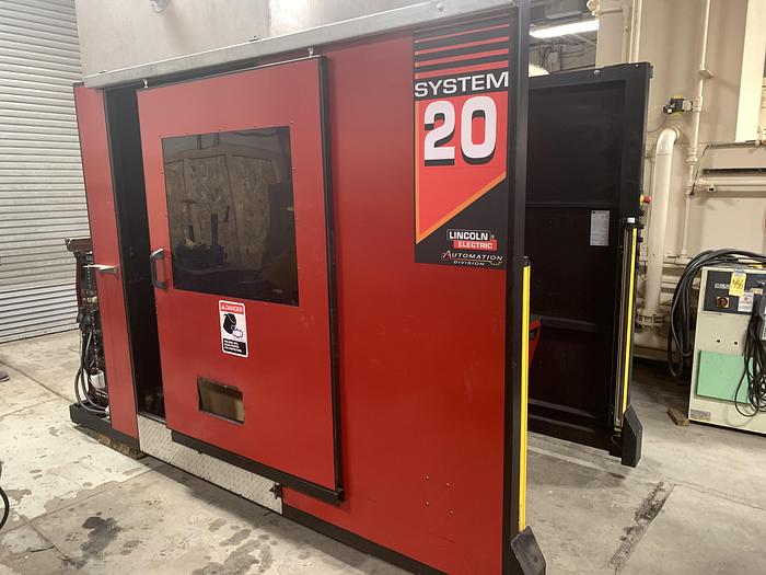 Used LINCOLN ELECTRIC SYSTEM 20 MIG WELDING CELL WITH FANUC ARCMATE 100IC ROBOT AND R30iB CONTROLLER