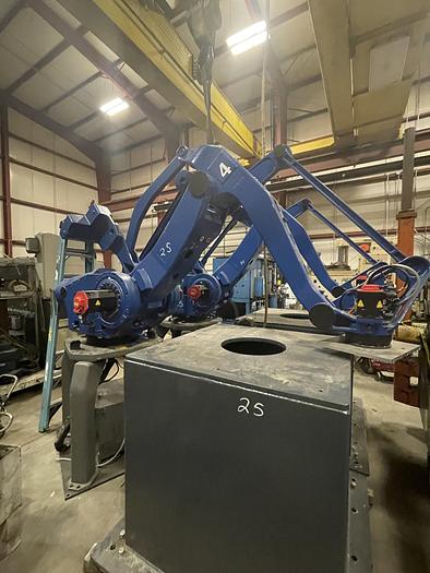 Used FANUC M410iB/700 PALLETIZING ROBOT WITH R30iB CONTROLLER NEW 2015