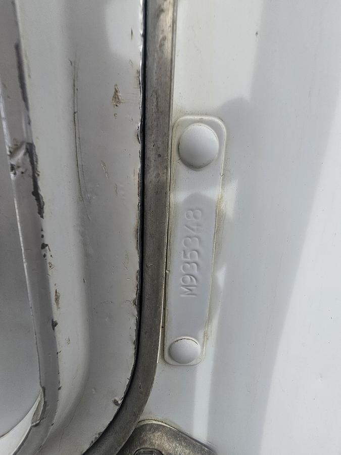 Used YARD TRACTOR AUTO