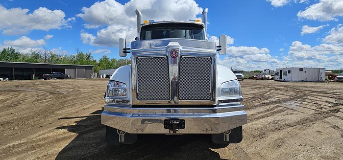 Used LOW HOUR MILEAGE KENWORTH VACUUM TRUCK
