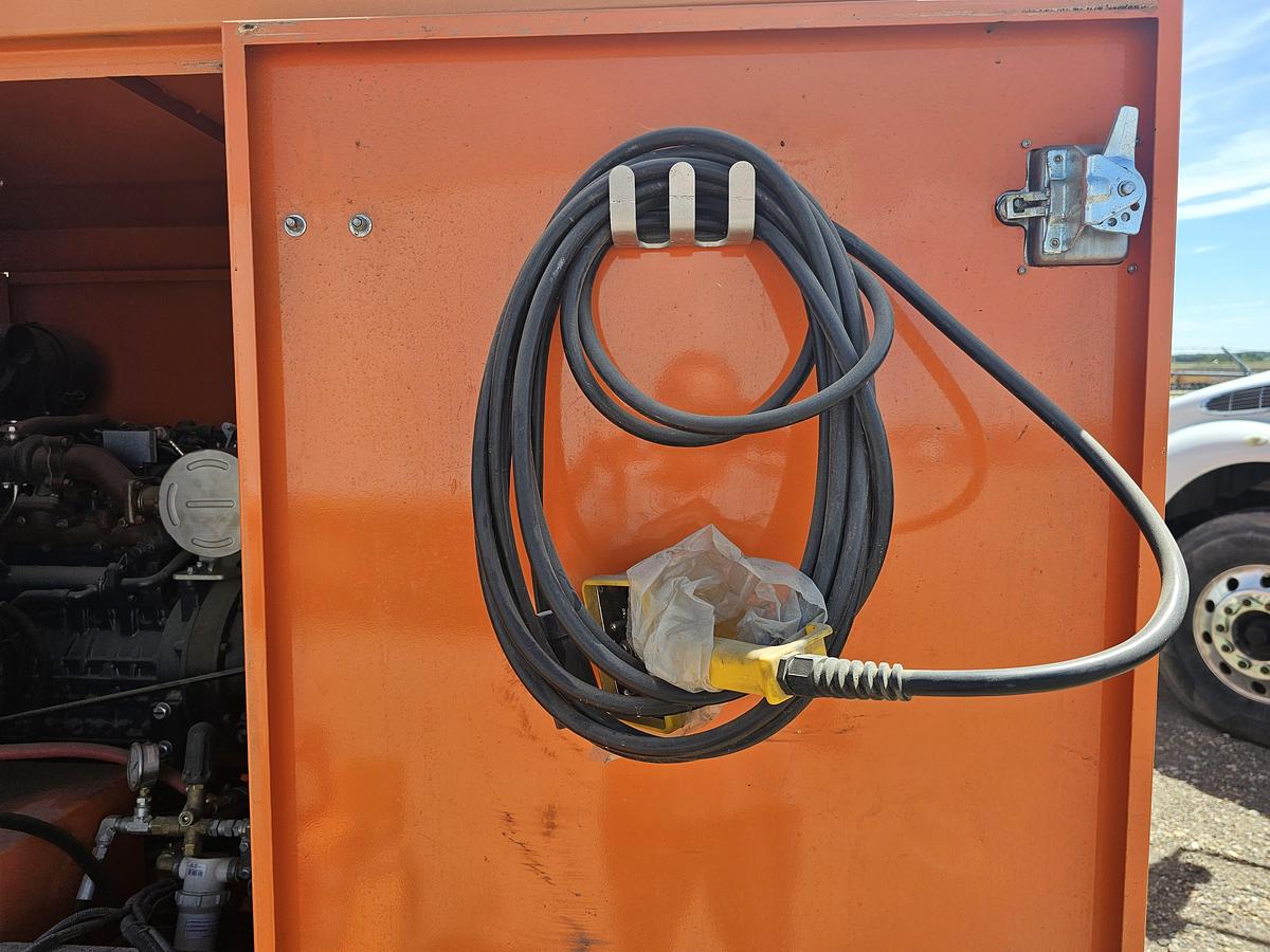 Used LIKE NEW 2022 HYDRO SPADE