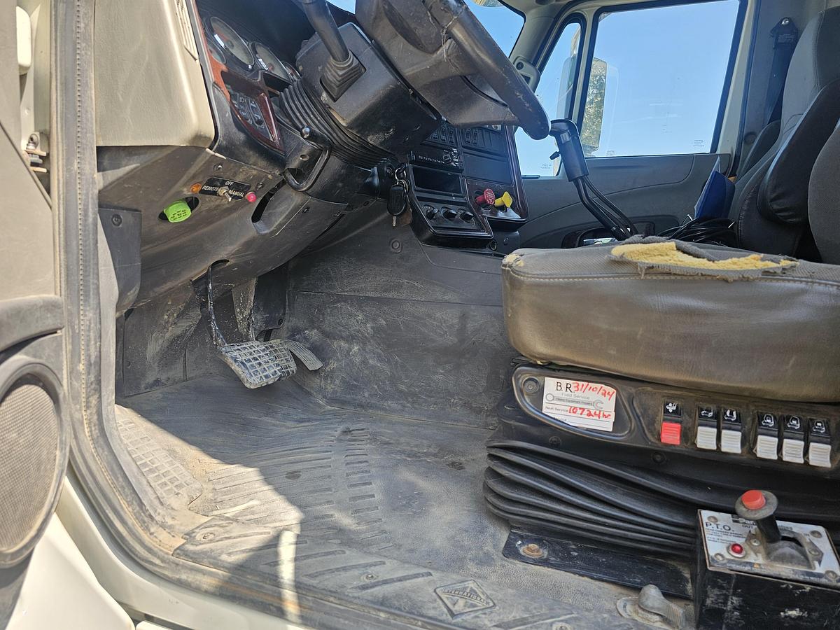 Used 2015 6x4 deck and picker 1 owner