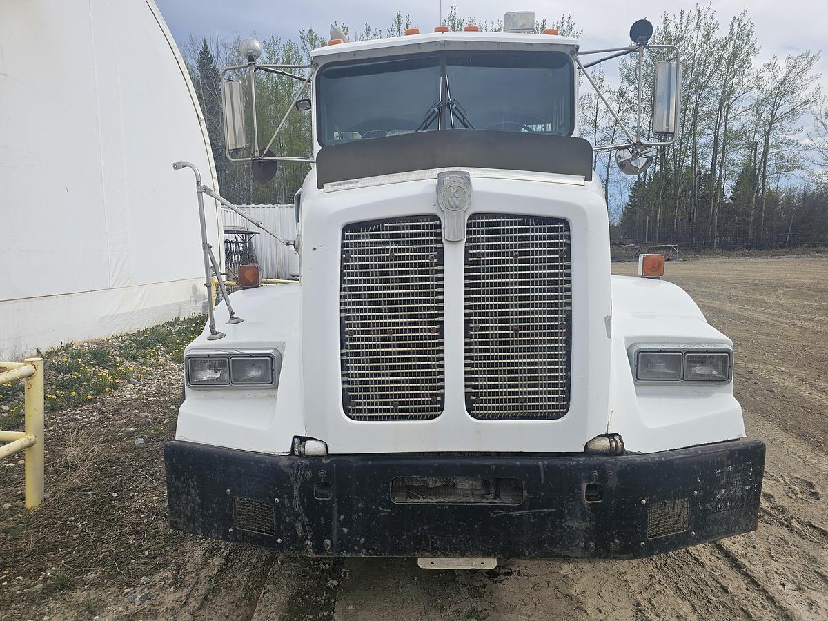Used YARD TRACTOR AUTO