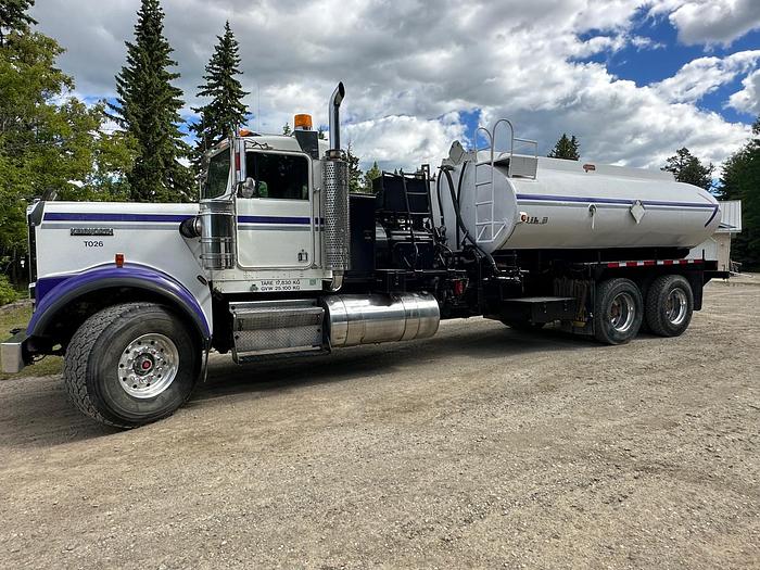 Used 2000 KENWORTH W900 Cube Truck