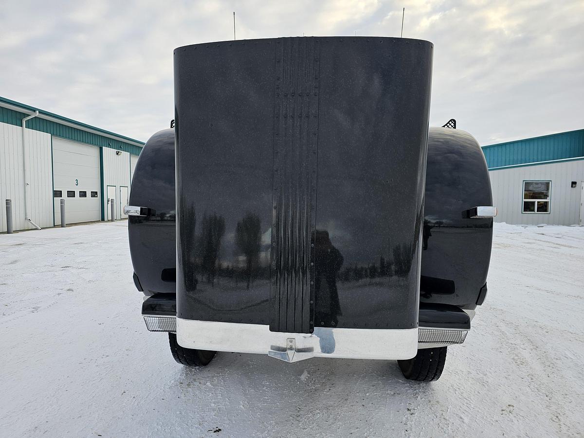 Used 1 owner 1986 PETE 359 6X4