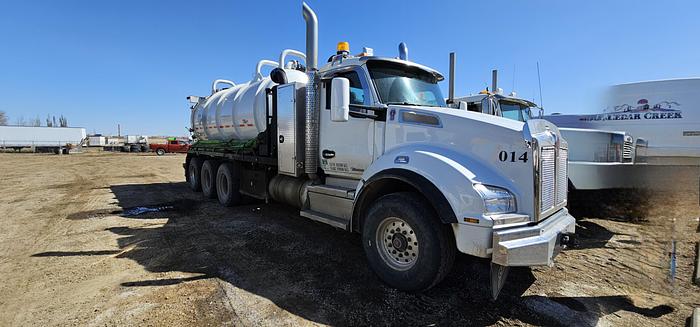 Used LOW HOUR MILEAGE KENWORTH VACUUM TRUCK