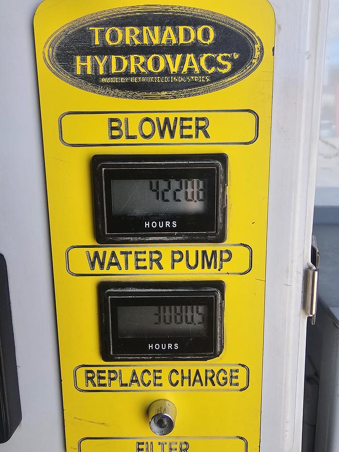 Used TORNADO 8X6  F4   PUMP HOURS 4220 BLOWER 3080 HOURS CHASSIS 9600 HOURS    FANTASTIC DEAL