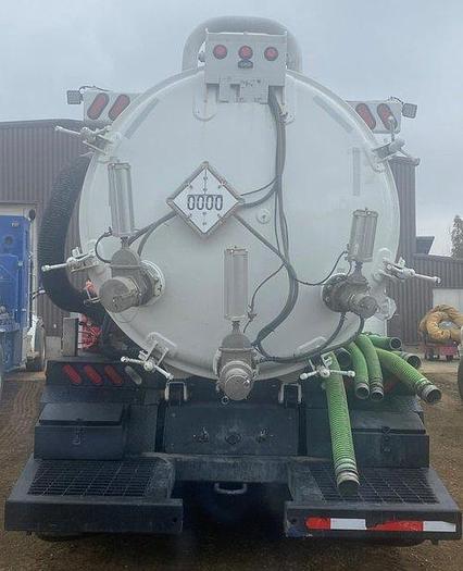 Used LOW HOUR MILEAGE KENWORTH VACUUM TRUCK
