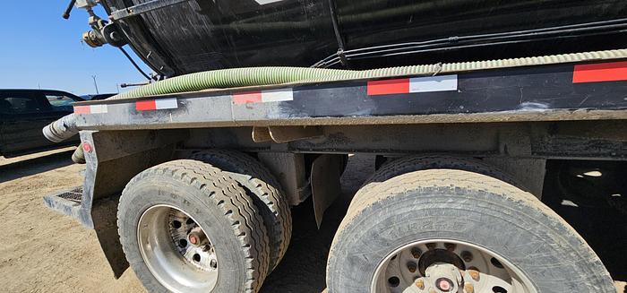 Used 2023 Kenworth T880 semi vac package