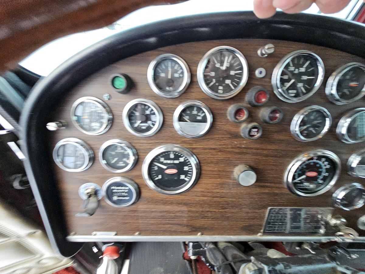 Used 1 owner 1986 PETE 359 6X4