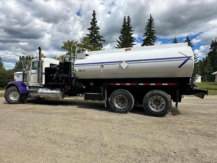 Used 2000 KENWORTH W900 Cube Truck