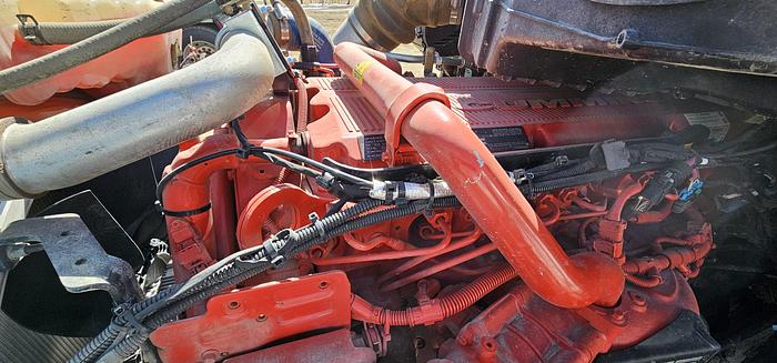 Used 2023 Kenworth T880 semi vac package