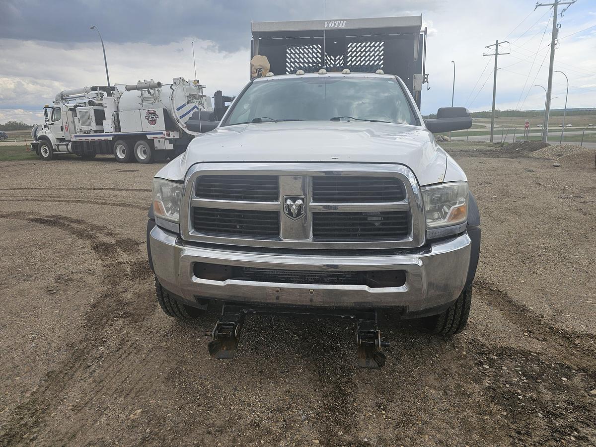 Used RAM  5500 dump truck
