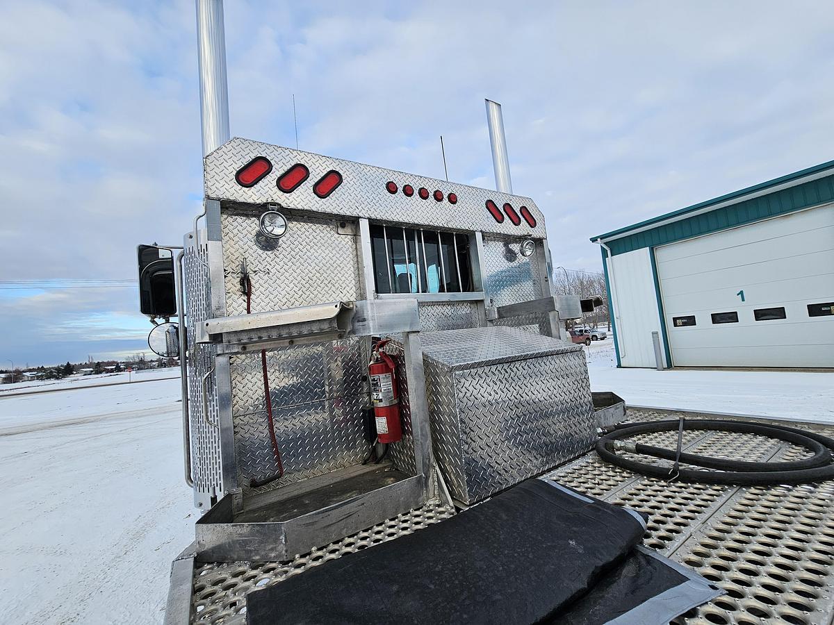 Used 1 owner 1986 PETE 359 6X4
