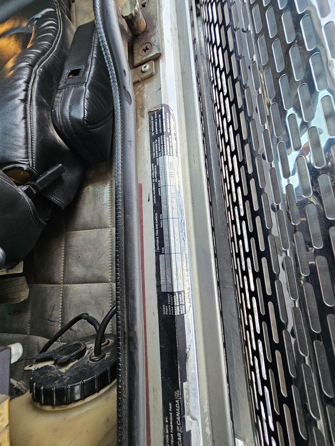 Used 1 owner 1986 PETE 359 6X4