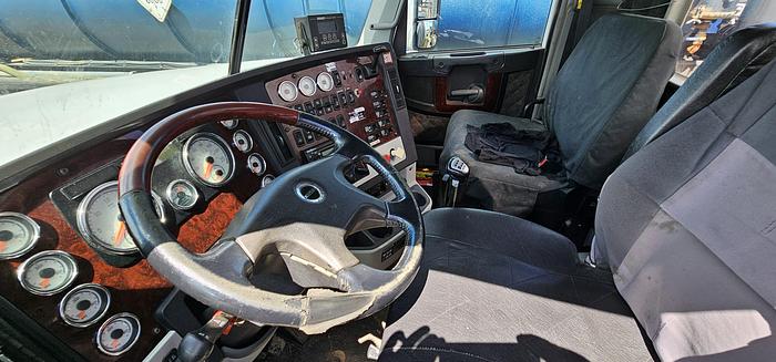 Used 2013 FREIGHTLINER STAINLESS STEEL 22526L NORTH AMERICAN TANK LLC TC407 SPEC