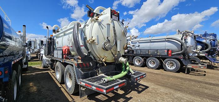 Used CAT STRAIGHT VAC